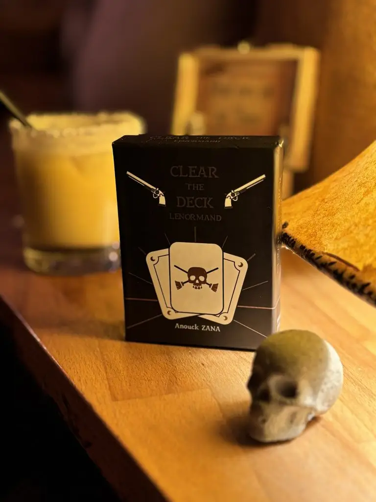 Clear the Deck au bar